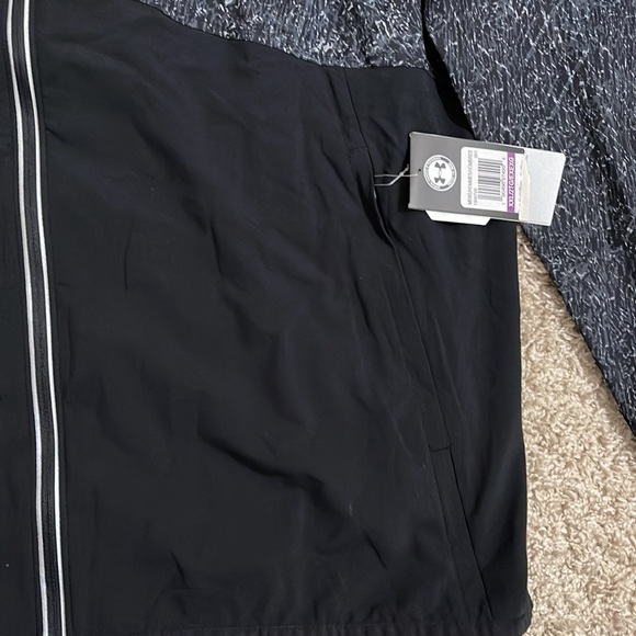 NWT Under Armor Men's Run True Printed Black Reflective Jacket 1300729 SZ XXL - Picture 5 of 8